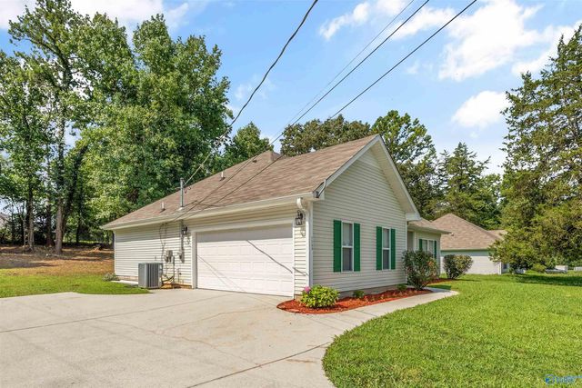 1386 Harvest Road, Harvest, AL 35749