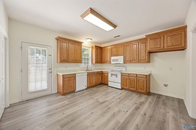 1386 Harvest Road, Harvest, AL 35749