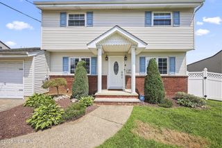 4 Thomas Street, Old Bridge, NJ 08857