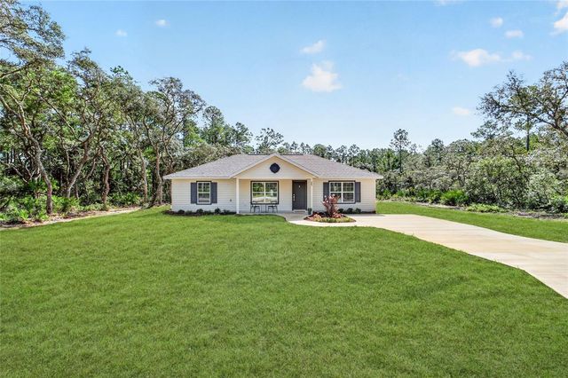 25 FISHER WAY TRAK, Ocklawaha, FL 32179
