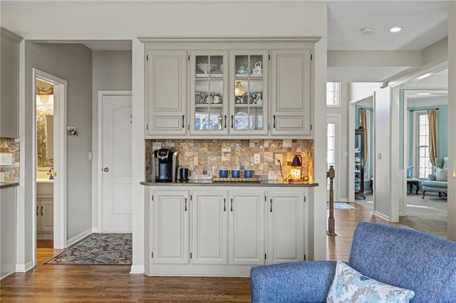 13935 W 71st Place, Shawnee, KS 66216