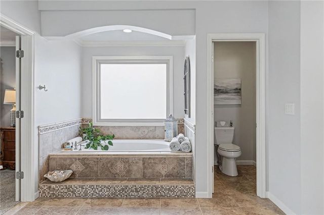 13935 W 71st Place, Shawnee, KS 66216