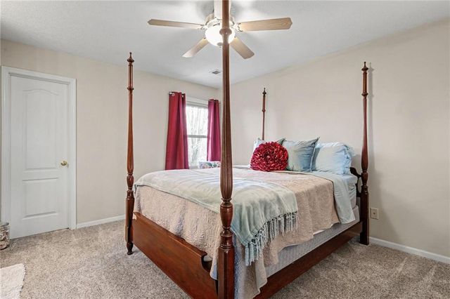 13935 W 71st Place, Shawnee, KS 66216