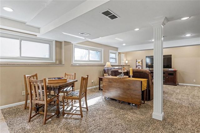 13935 W 71st Place, Shawnee, KS 66216