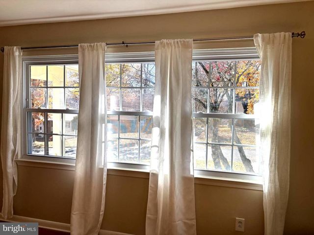 5315 MANORFIELD RD, Rockville, MD 20853