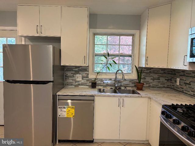 5315 MANORFIELD RD, Rockville, MD 20853