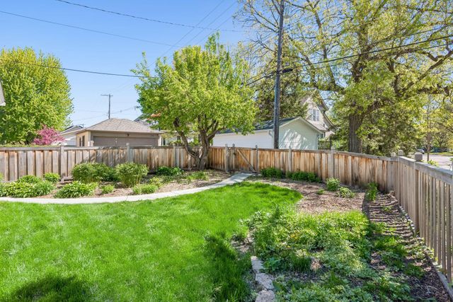 2720 Sunset Boulevard, Minneapolis, MN 55416