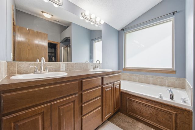 13302 E Laguna, Wichita, KS 67230