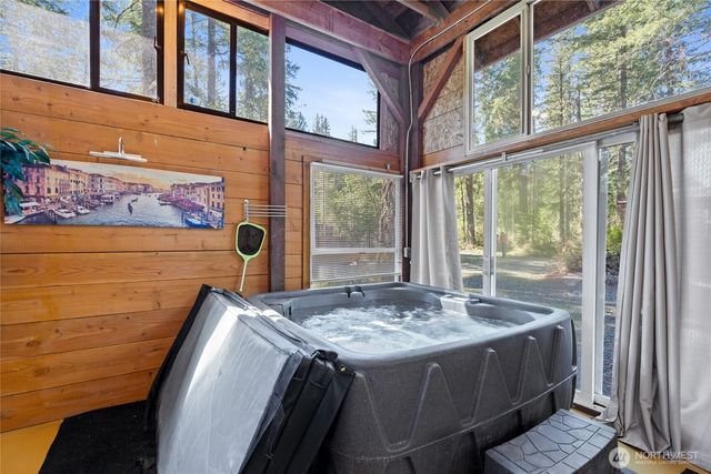 271 Skate Creek Road, Ashford, WA 98304