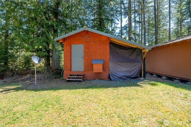 271 Skate Creek Road, Ashford, WA 98304