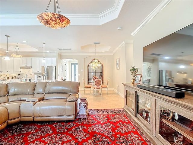 9250 VENETO PL, Naples, FL 34113
