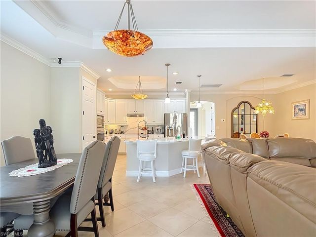 9250 VENETO PL, Naples, FL 34113