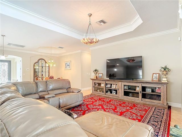 9250 VENETO PL, Naples, FL 34113