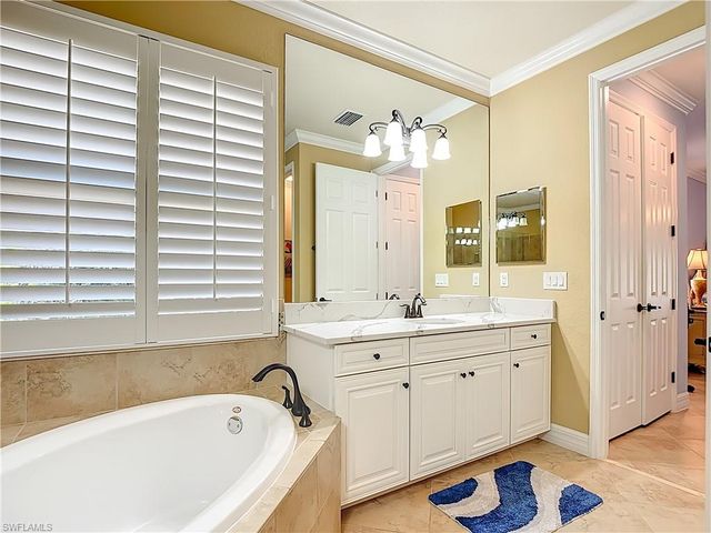 9250 VENETO PL, Naples, FL 34113
