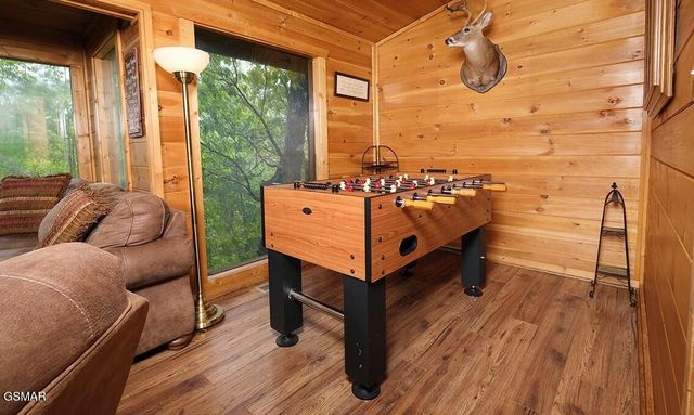 623 Iron Mountain Road, Pigeon Forge, TN 37863