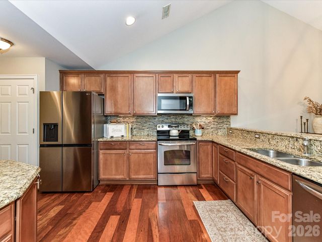 5433 Prosperity View Drive, Charlotte, NC 28269