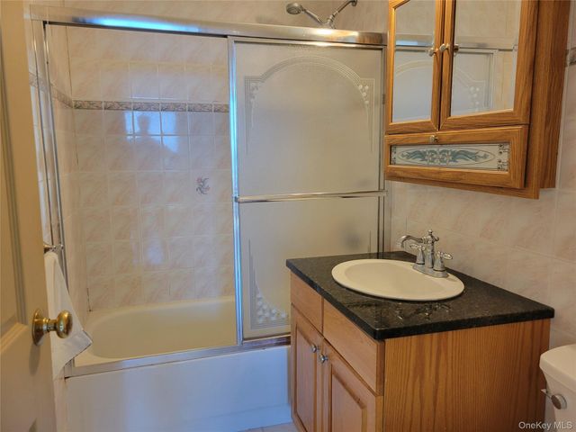 138-35 Elder Avenue 14K, Flushing, NY 11355