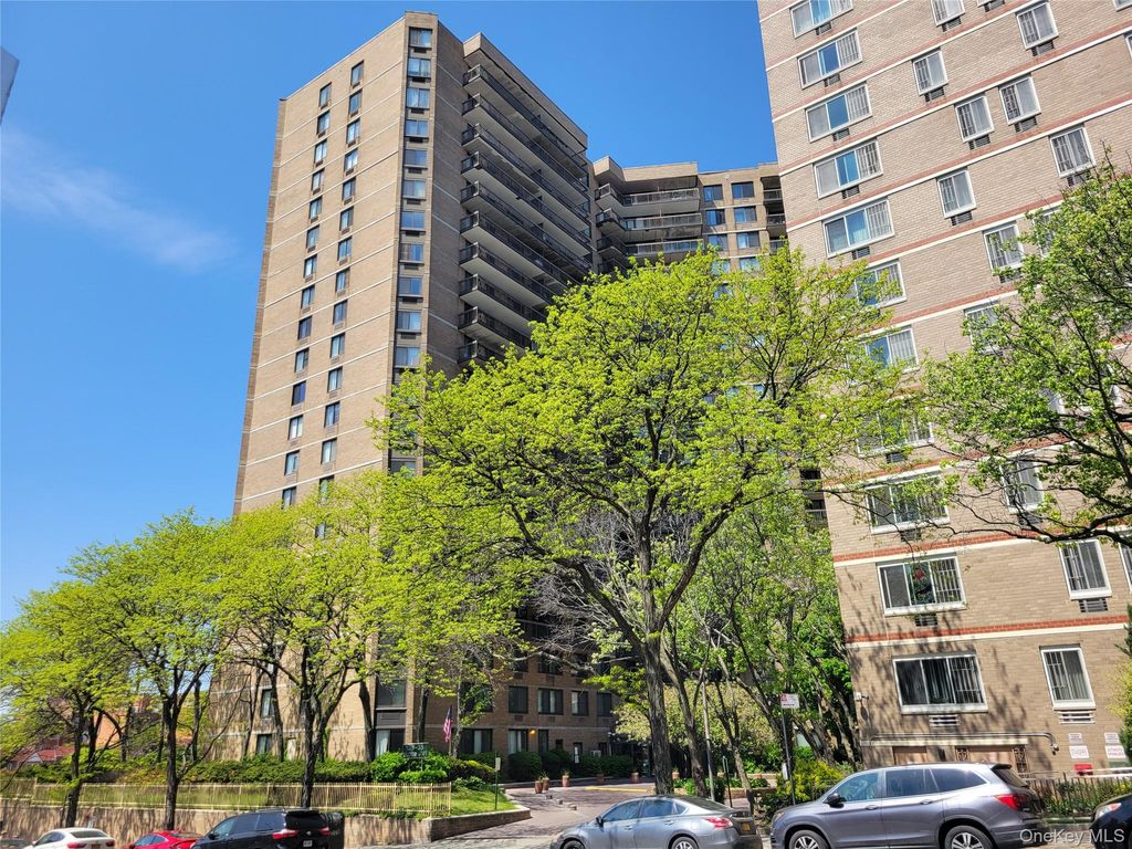 138-35 Elder Avenue 14K, Flushing, NY 11355