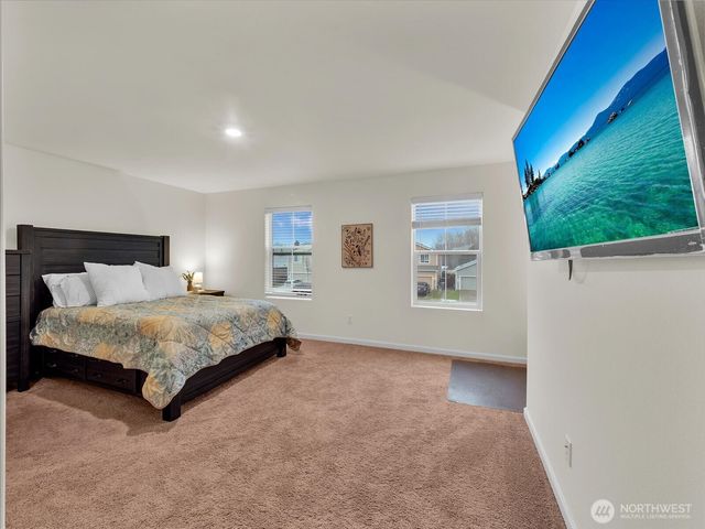 6412 121st Avenue E, Puyallup, WA 98372