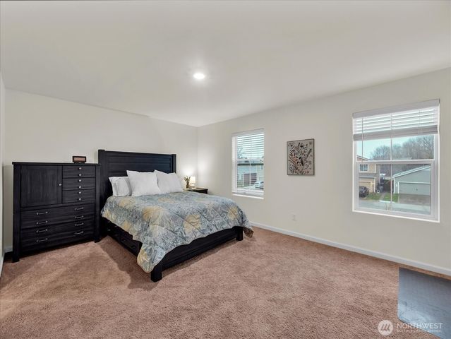 6412 121st Avenue E, Puyallup, WA 98372