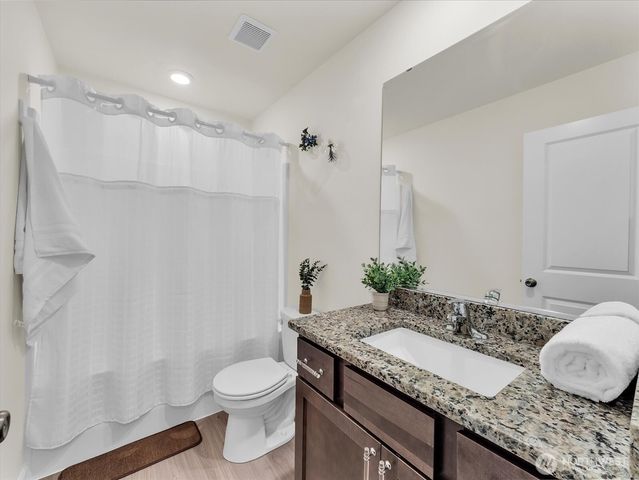 6412 121st Avenue E, Puyallup, WA 98372