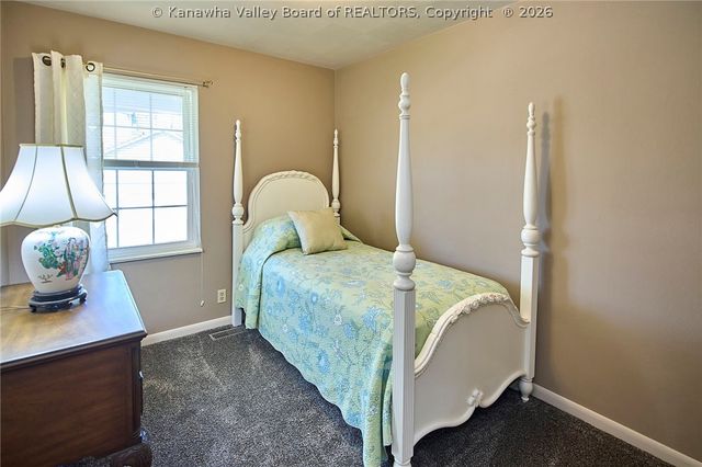 287 Oakmont Drive, Poca, WV 25159