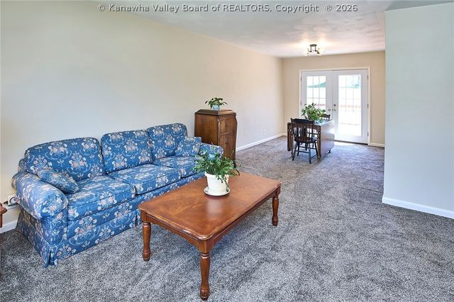 287 Oakmont Drive, Poca, WV 25159