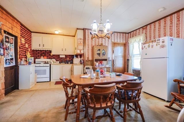 212-218 Lowell St, Fall River, MA 02721