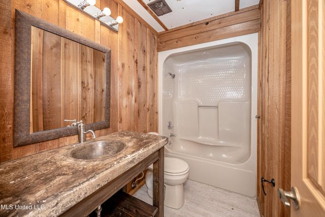 7417 Bluff Point Road, Gautier, MS 39553