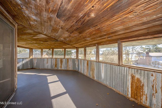 7417 Bluff Point Road, Gautier, MS 39553