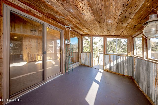 7417 Bluff Point Road, Gautier, MS 39553