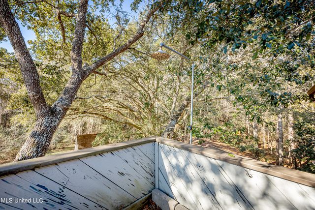 7417 Bluff Point Road, Gautier, MS 39553