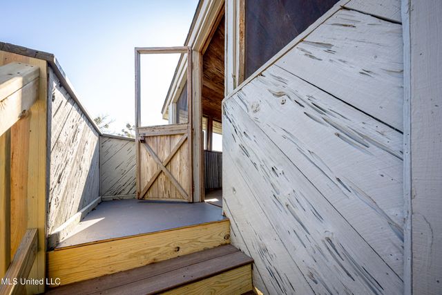 7417 Bluff Point Road, Gautier, MS 39553