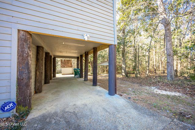 7417 Bluff Point Road, Gautier, MS 39553