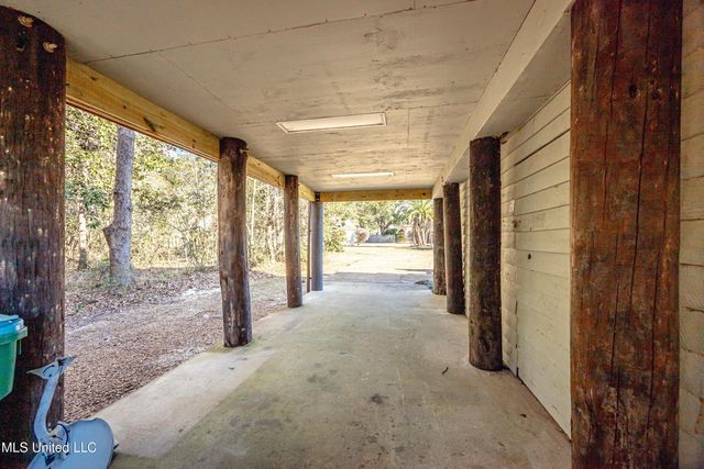 7417 Bluff Point Road, Gautier, MS 39553