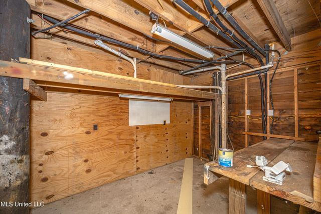 7417 Bluff Point Road, Gautier, MS 39553