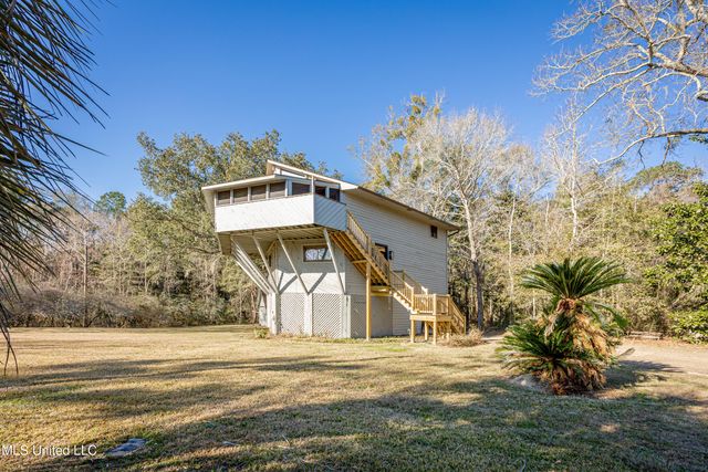 7417 Bluff Point Road, Gautier, MS 39553
