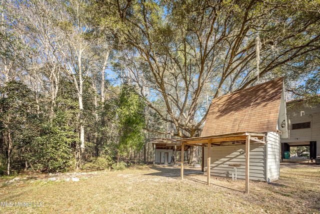 7417 Bluff Point Road, Gautier, MS 39553