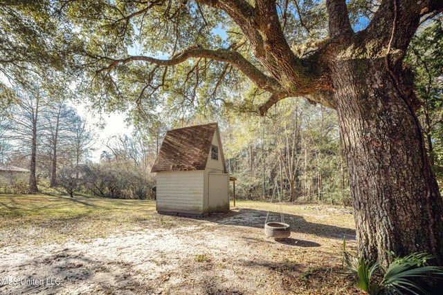 7417 Bluff Point Road, Gautier, MS 39553