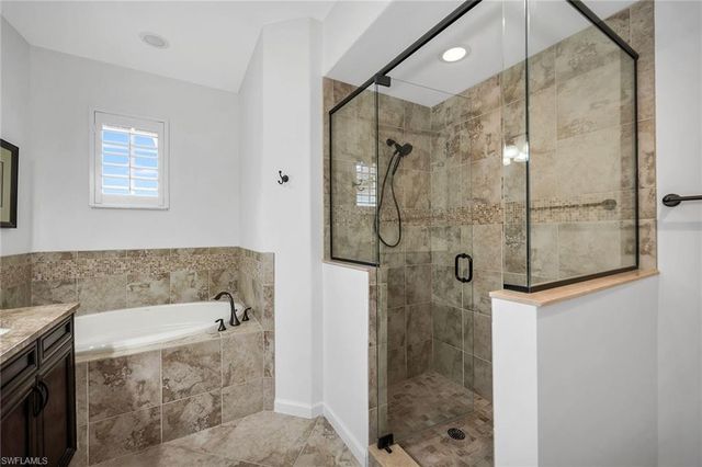 6689 Alden Woods CIR # 201, Naples, FL 34113