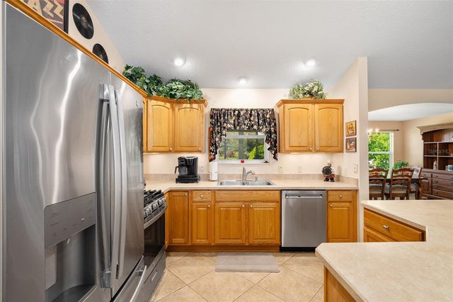 871 CASTLEBERRY CIRCLE, The Villages, FL 32162