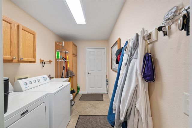 871 CASTLEBERRY CIRCLE, The Villages, FL 32162