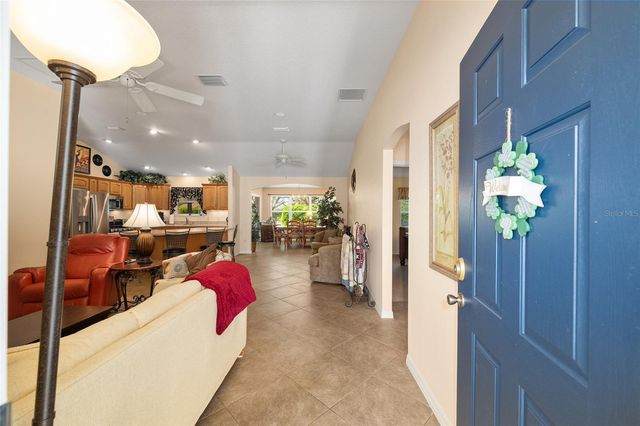 871 CASTLEBERRY CIRCLE, The Villages, FL 32162