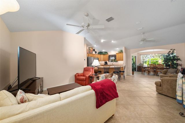 871 CASTLEBERRY CIRCLE, The Villages, FL 32162