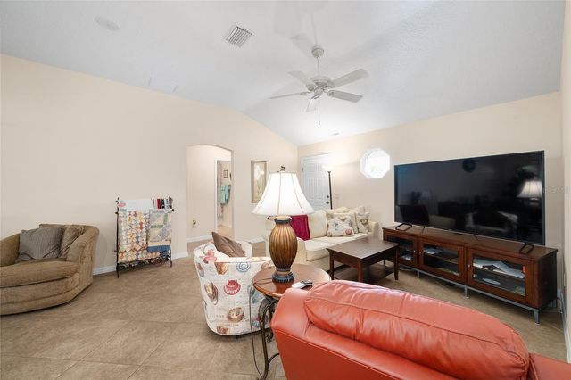 871 CASTLEBERRY CIRCLE, The Villages, FL 32162