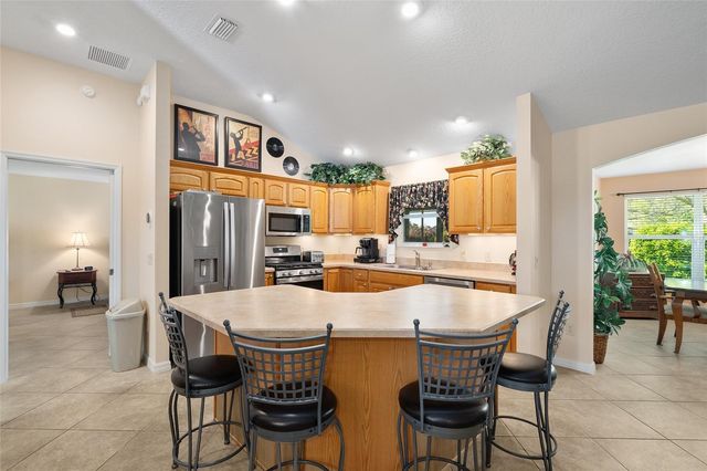 871 CASTLEBERRY CIRCLE, The Villages, FL 32162