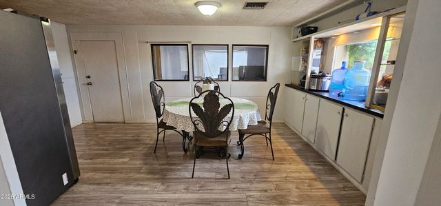 2725 E Bramble Avenue, Mesa, AZ 85204