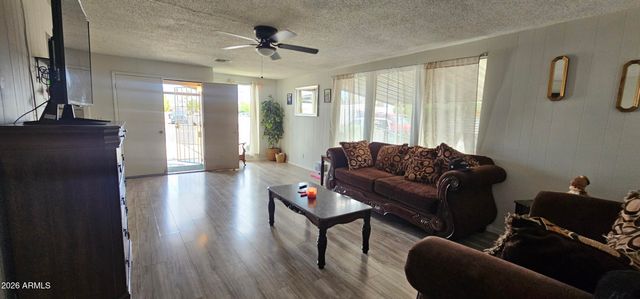 2725 E Bramble Avenue, Mesa, AZ 85204