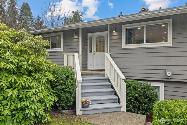 15919 NE 84th Avenue NE, Kenmore, WA 98028