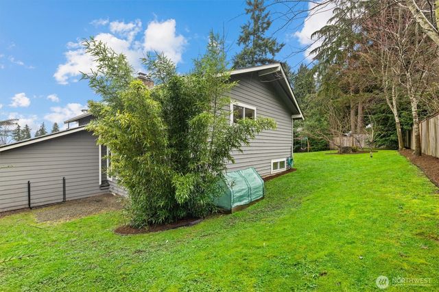 15919 NE 84th Avenue NE, Kenmore, WA 98028